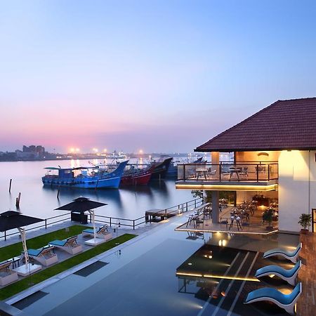 Xandari Harbour Hotel Kochi Exterior photo