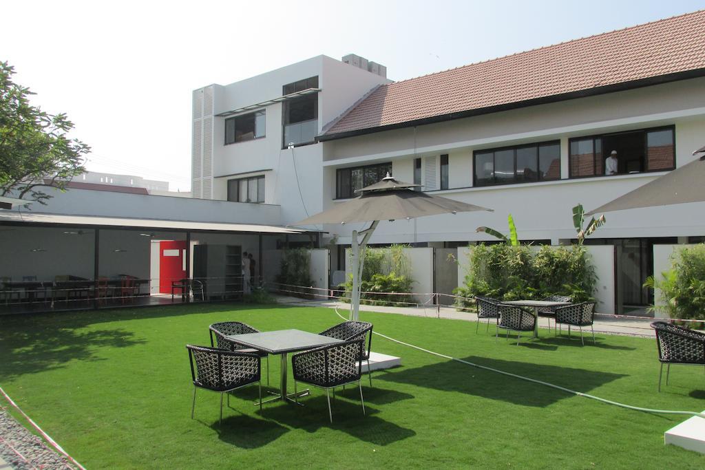 Xandari Harbour Hotel Kochi Exterior photo