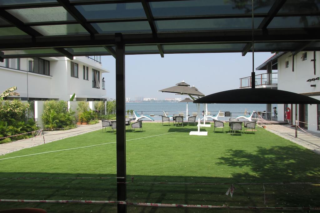 Xandari Harbour Hotel Kochi Exterior photo