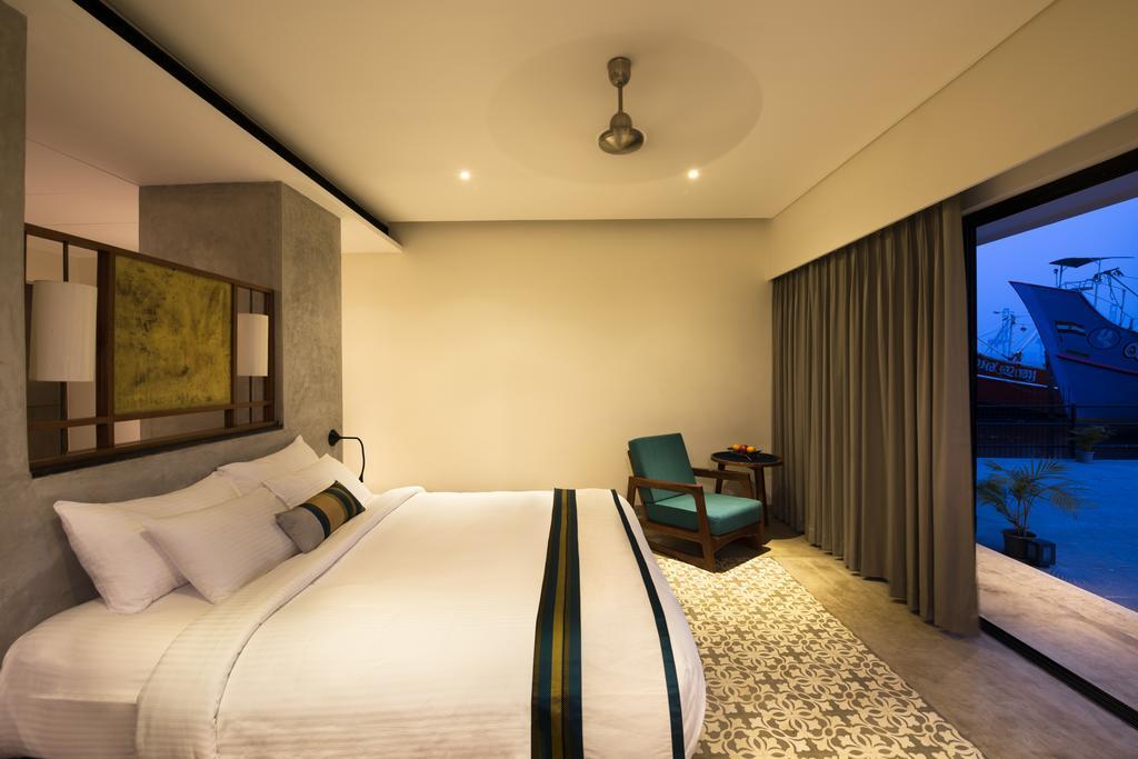 Xandari Harbour Hotel Kochi Exterior photo