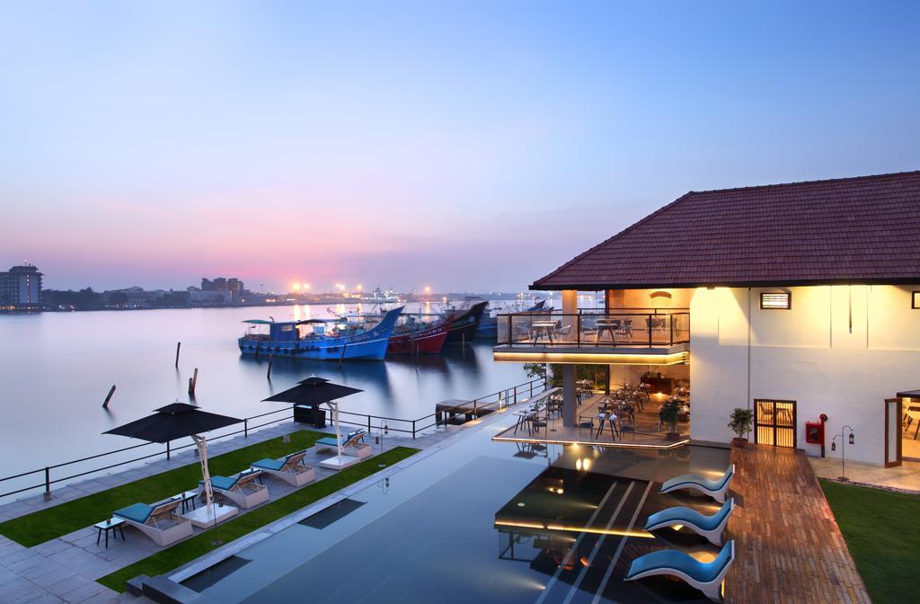 Xandari Harbour Hotel Kochi Exterior photo